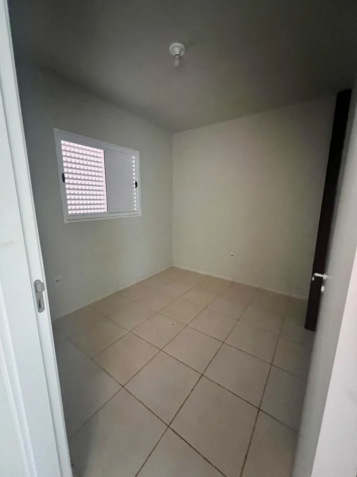 CASA SEMI-MOBILIADA