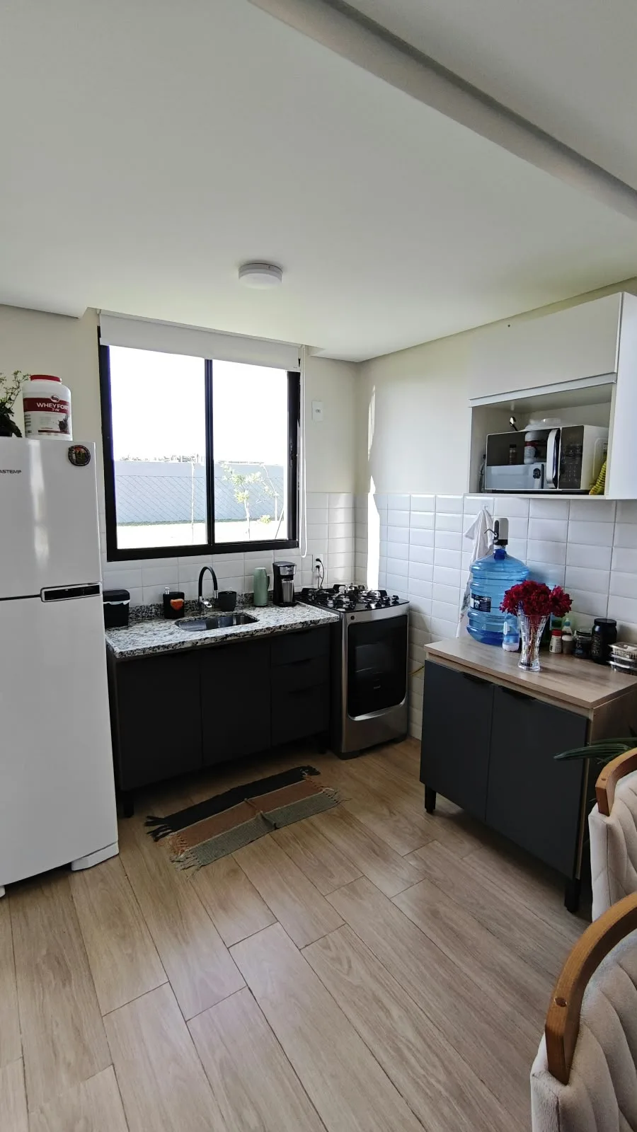 CASA MOBILIADA EM CONDOMÍNIO FECHADO