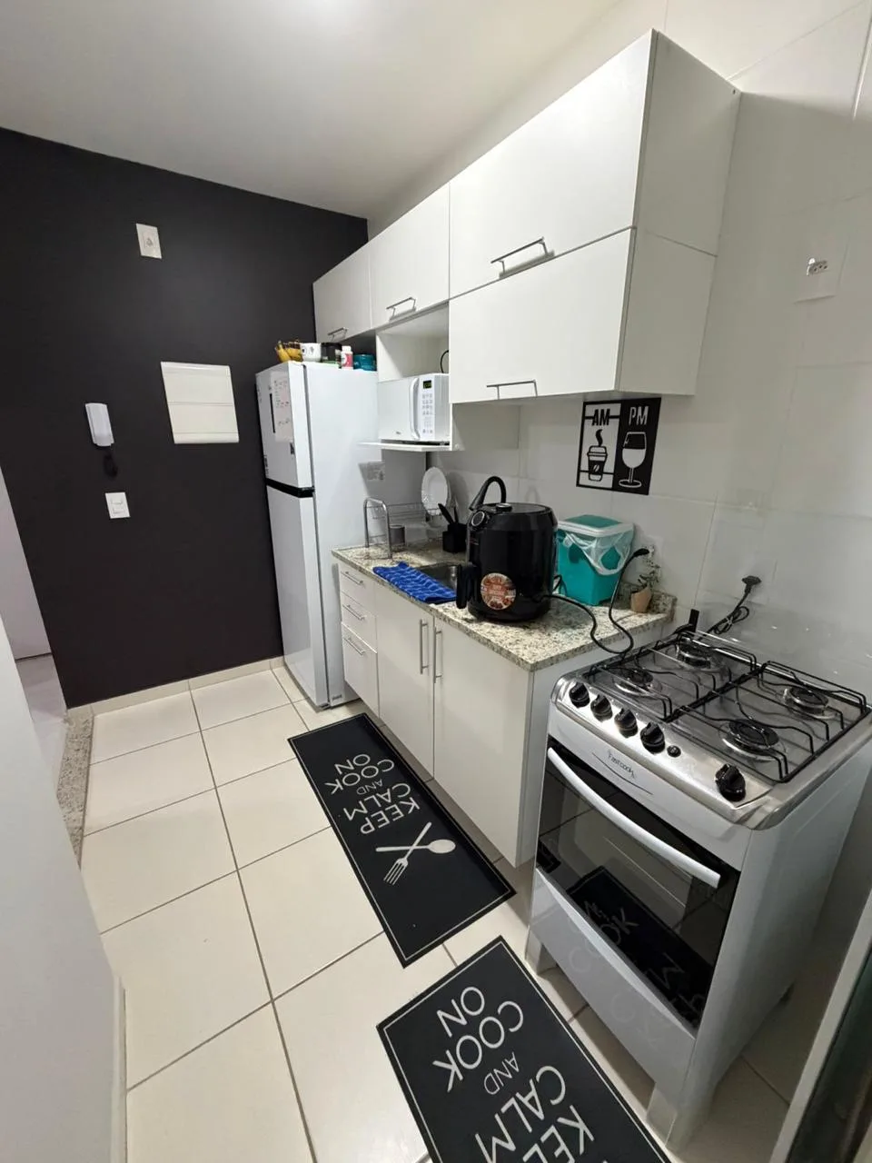 APARTAMENTO SEMI-MOBILIADO DE FRENTE AO SESI