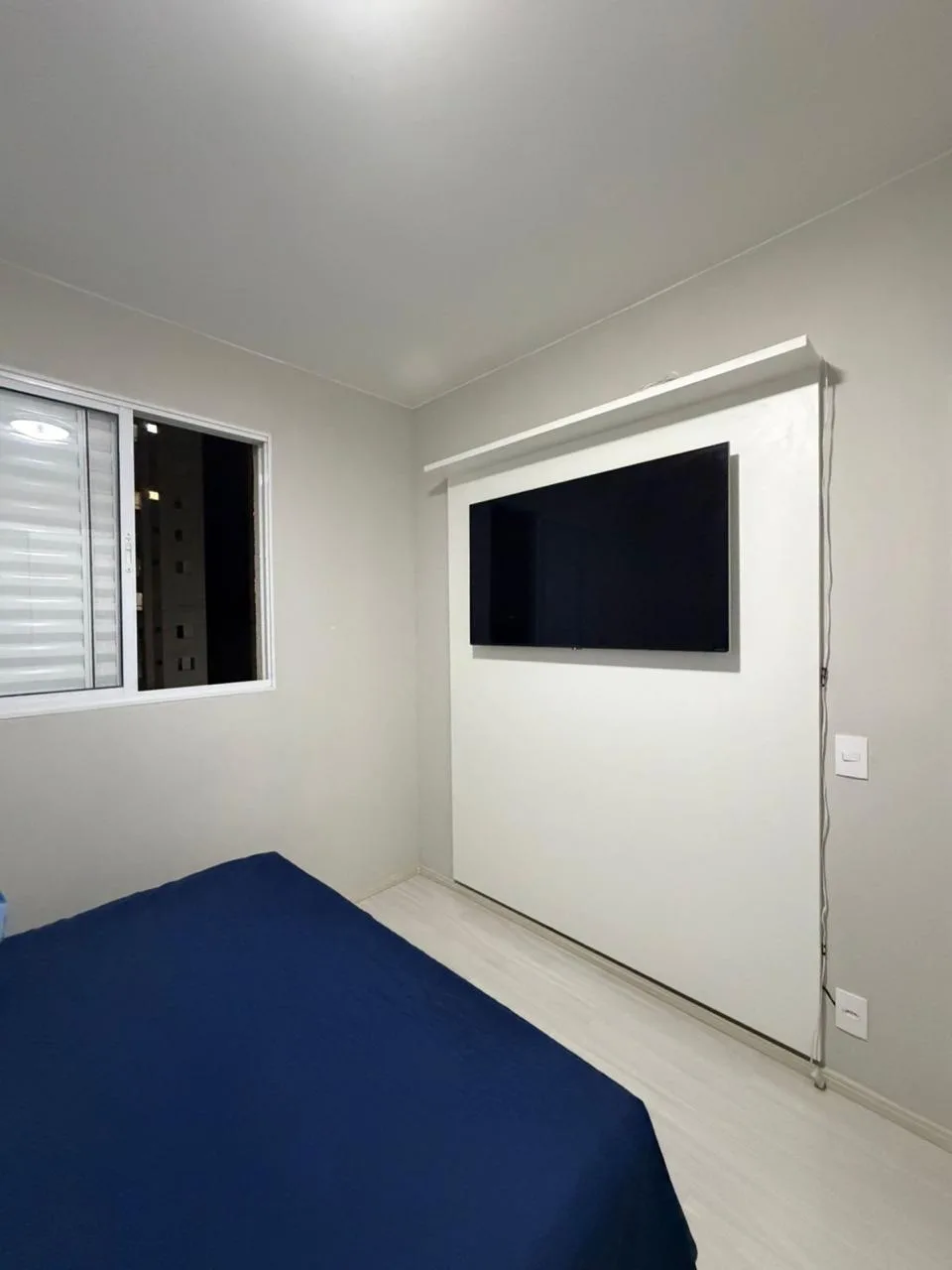 APARTAMENTO SEMI-MOBILIADO DE FRENTE AO SESI